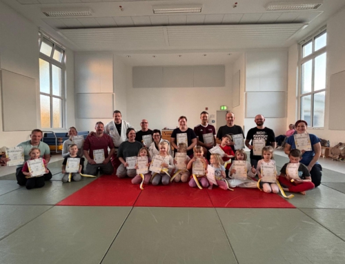 Erster Kurs in der Eltern-Kind-Judokurs in der DRK Puzzlekiste geht zu Ende